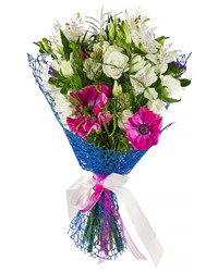 Букет из альстромерий, эустом и анемонов